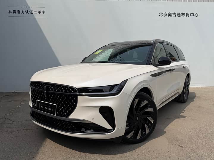 Voyager 2025 2.0T four-wheel drive presidential hybrid version