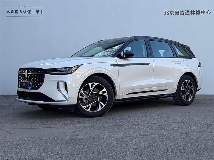 Nautilus 2025 2.0T AWD Hybrid Premiere