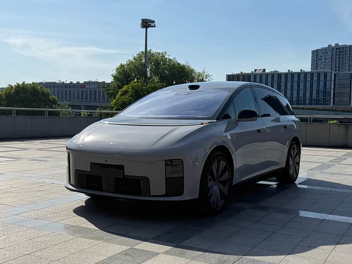 Ideal i8 2025 Standard Edition