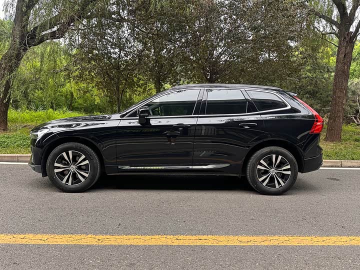 Volvo XC60 2024 B5 AWD Plus Luxury
