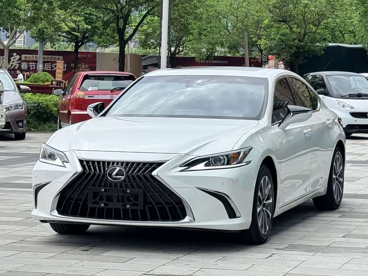 Lexus ES 2021 200 Excellence Edition