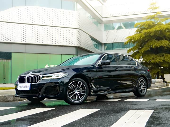 BMW 5 Series 2022 525Li M Sports Package