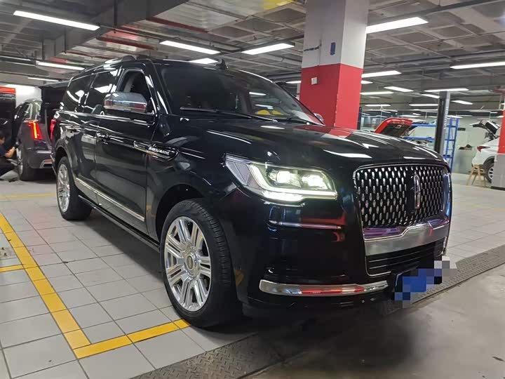 Navigator 2022 3.5T Presidential Edition