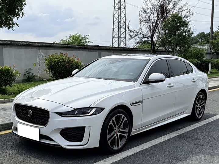 Jaguar XEL 2024 2.0T 250PS R-DYNAMIC S aggressive sports version