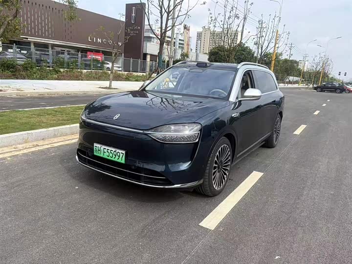 Wenjie M9 2025 extended range Ultra version 52kWh 6-seater version (192-line lidar)