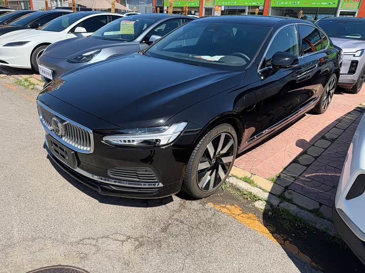 Volvo S90 plug-in hybrid 2025 plug-in hybrid four-wheel drive long range Zhiya luxury version
