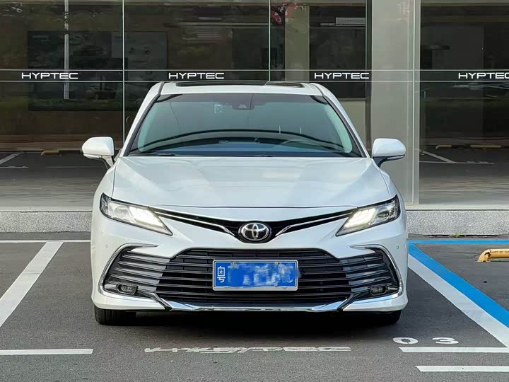 Camry 2023 2.0G Deluxe Edition