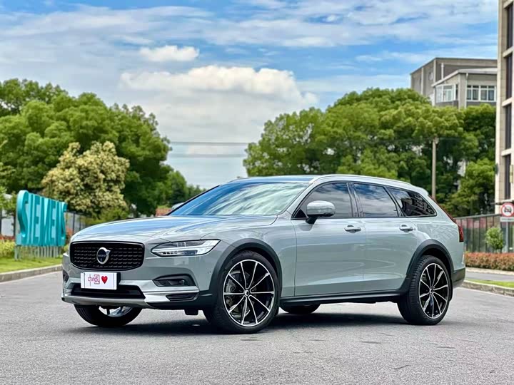 Volvo V90 2024 Cross Country B5 AWD Smart Edition