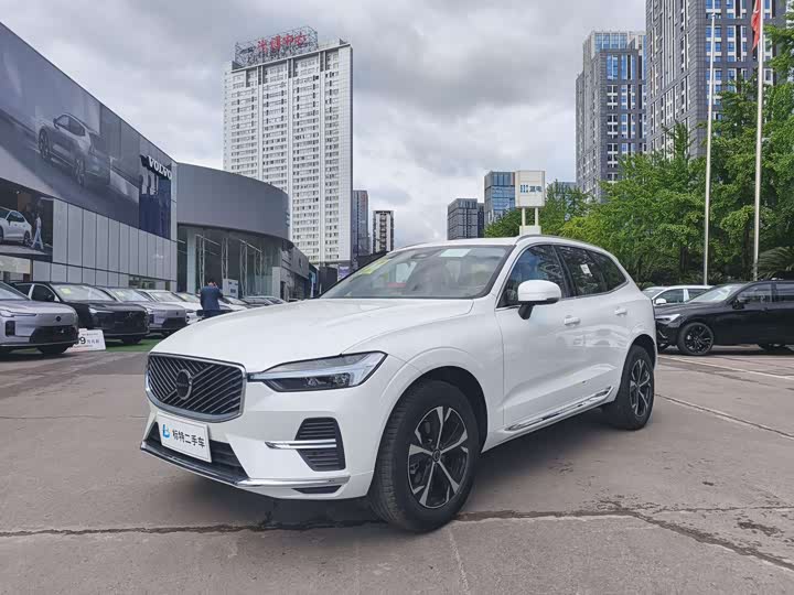 Volvo XC60 2026 B5 four-wheel drive Zhiyi Luxury Edition
