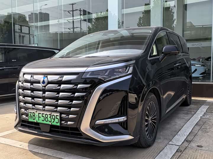 Denza D9 2022 DM-i 970 four-wheel drive premium model