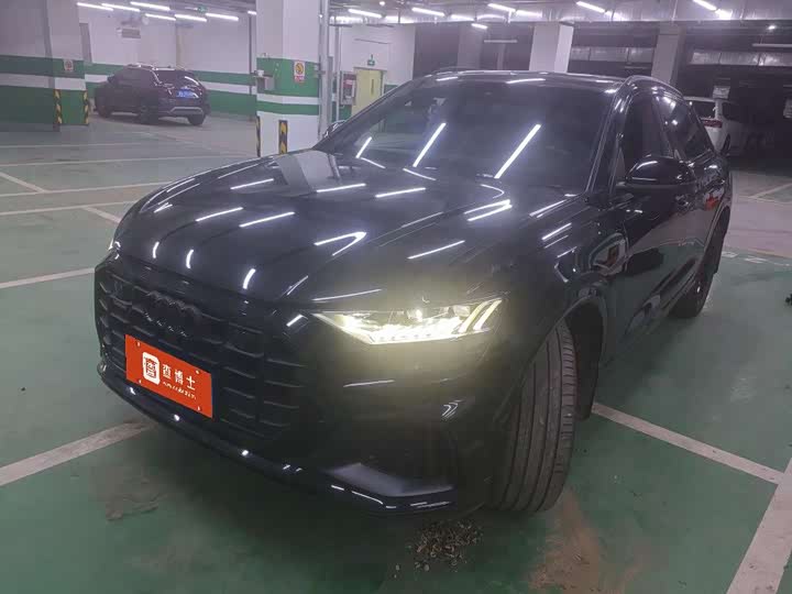 Audi Q8 2022 55 TFSI Dark Knight Hall Edition