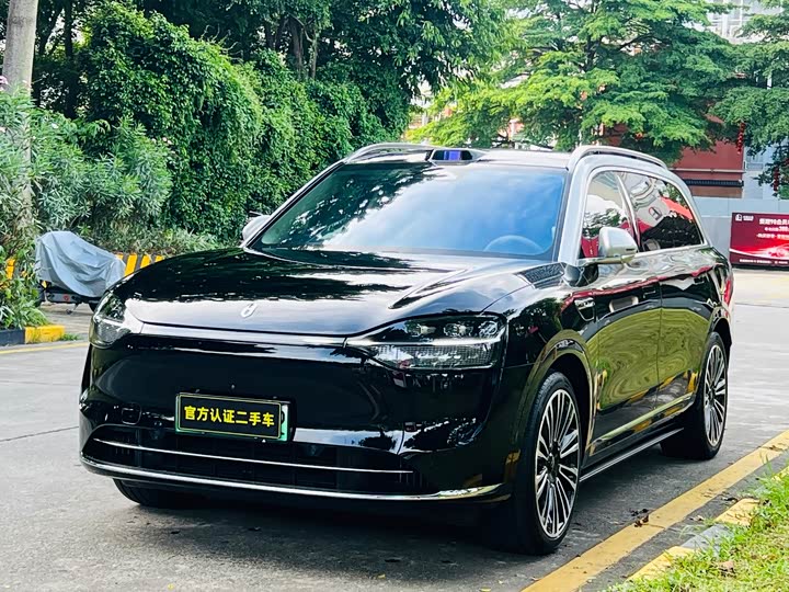 Wenjie M9 2024 extended range Max version 42kWh 6-seater version