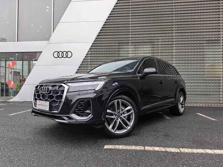Audi Q7 2025 55 TFSI quattro S line Sport