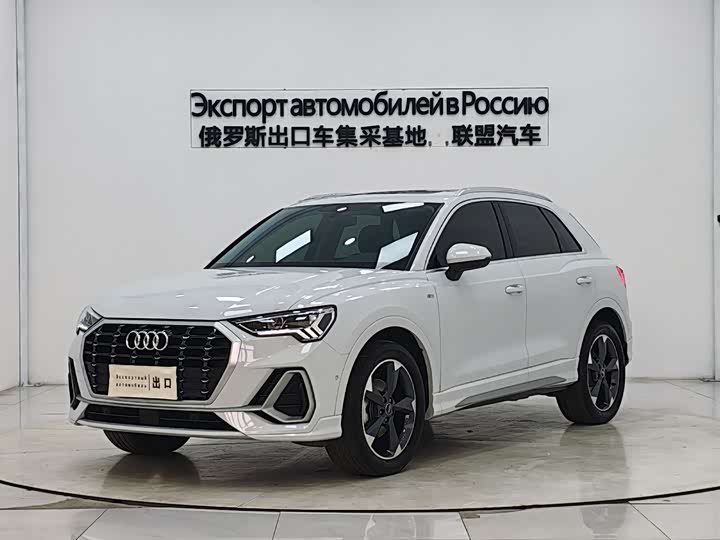 Audi Q3 2022 35 TFSI Fashionable and Dynamic