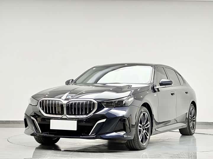 BMW 5 Series 2025 530Li Leading M Sports Package