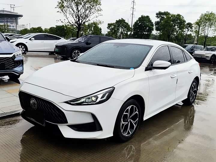 MG5 Facelift 180DVVT CVT Youth Luxury Edition
