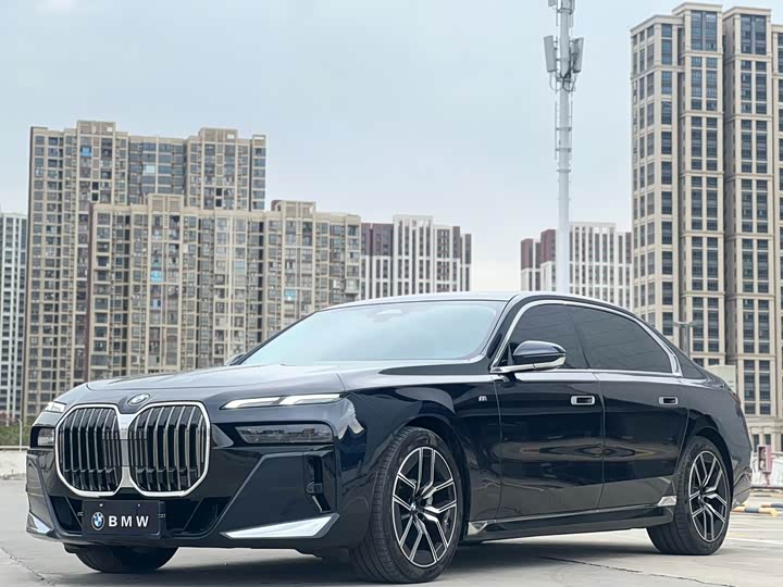 BMW 7 Series 2023 735Li M Sports Package