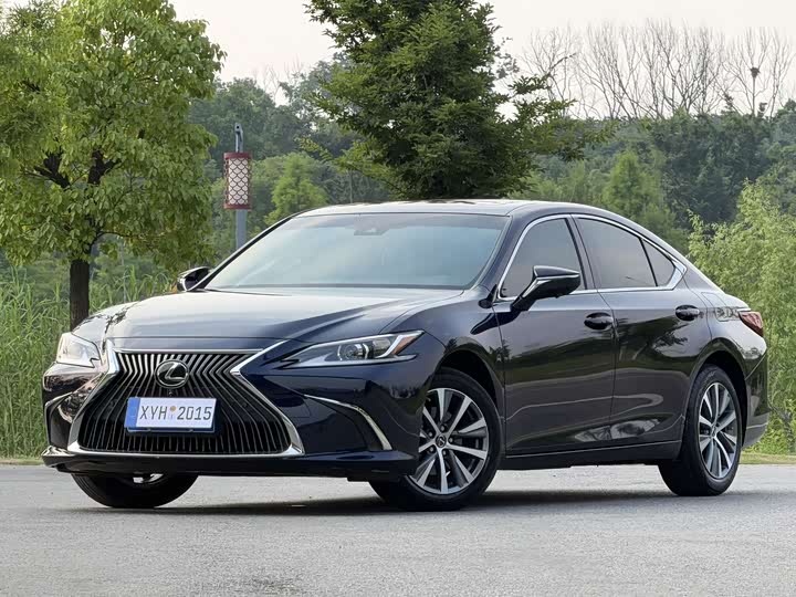 Lexus ES 2021 200 Excellence Edition