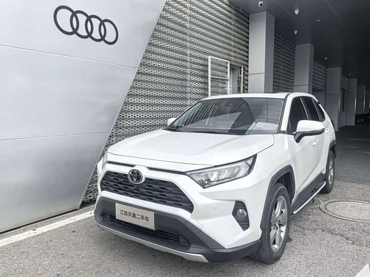 RAV4 Rongfang 2021 2.0L CVT two-wheel drive fashion PLUS version