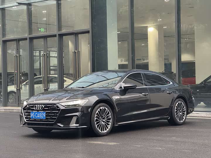 Audi A7L 2024 45 TFSI luxury model