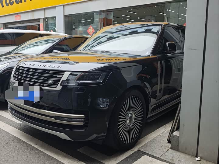 Range Rover 2023 Model Year Facelift 3.0 L6 400PS HSE Long Wheelbase