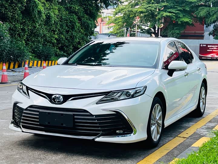 Camry 2021 2.0G Luxury Edition