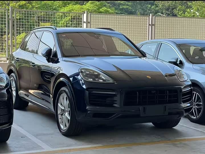 Porsche Cayenne S 2.9T Platinum Edition