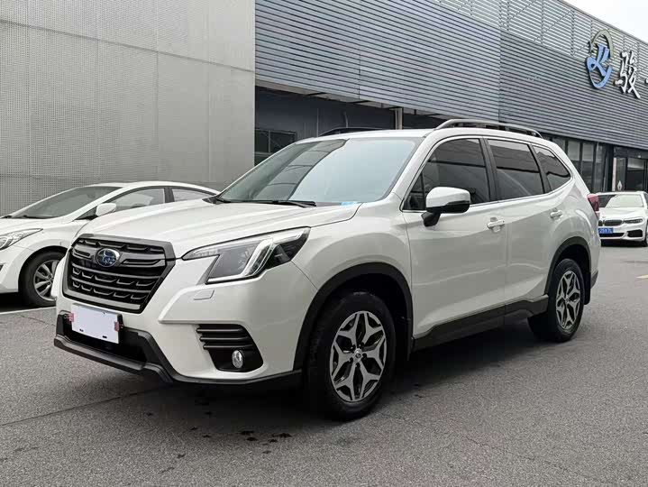 Forester 2022 2.0i AWD Deluxe Edition
