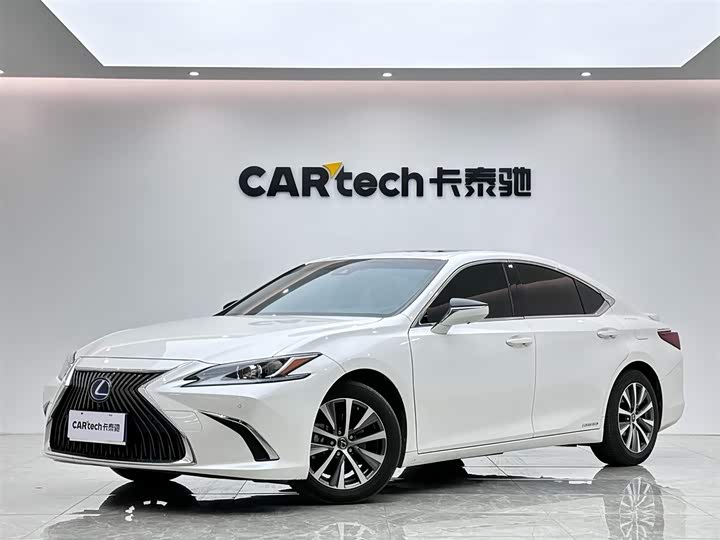 Lexus ES 2020 300h Excellence Edition
