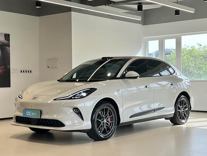 Zhiji LS6 2025 Smart Lizard Driving Edition