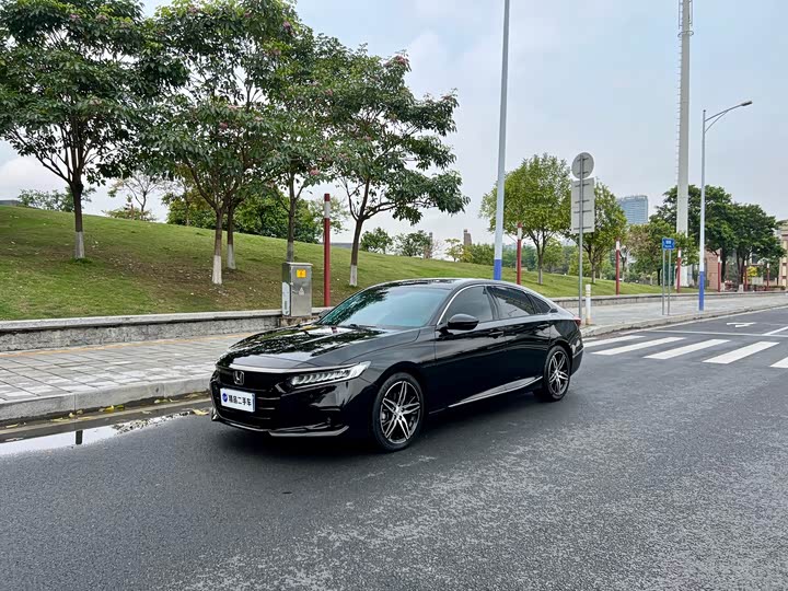 Accord 2022 260TURBO Magic Night Premium Edition