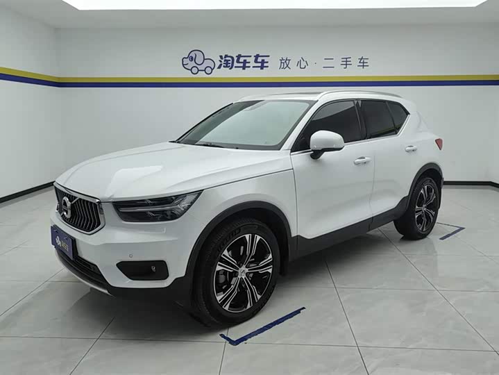 Volvo XC40 2021 T4 four-wheel drive Zhiyuan Deluxe Edition