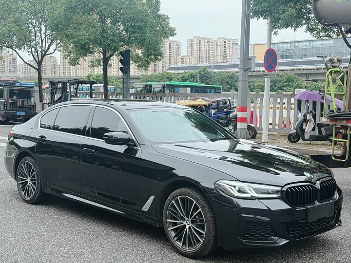 BMW 5 Series 2023 model 530Li leading model M sports package