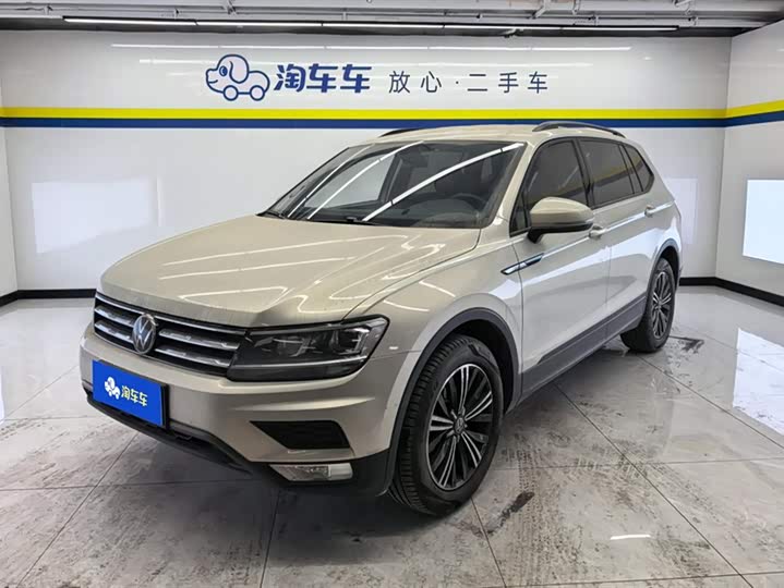 Tiguan L 2021 330TSI automatic two-wheel drive comfort version