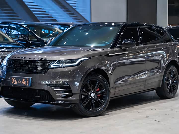 Range Rover Velar 2022 250PS Glitter Gold Collector’s Edition
