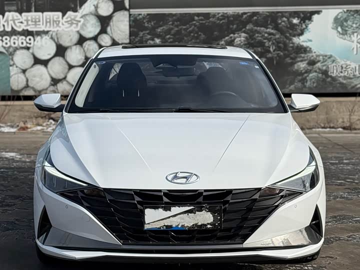 Elantra 2022 1.5L CVT LUX Premium Edition