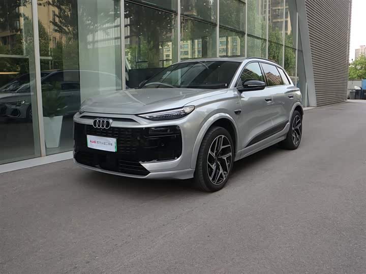 Audi Q6L e-tron 2026 first pilot version