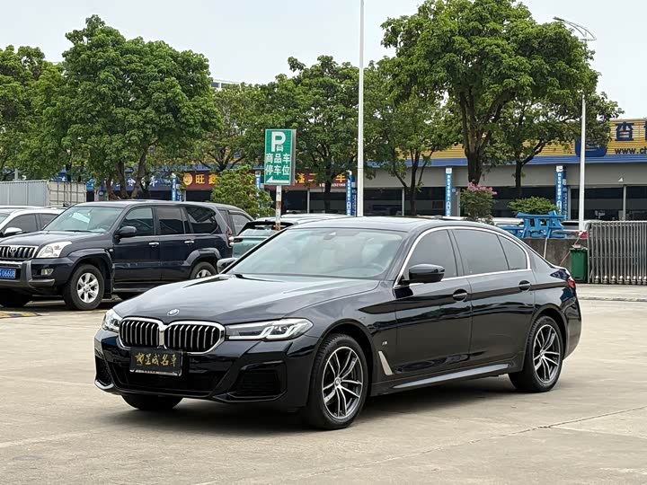 BMW 5 Series 2022 525Li M Sports Package