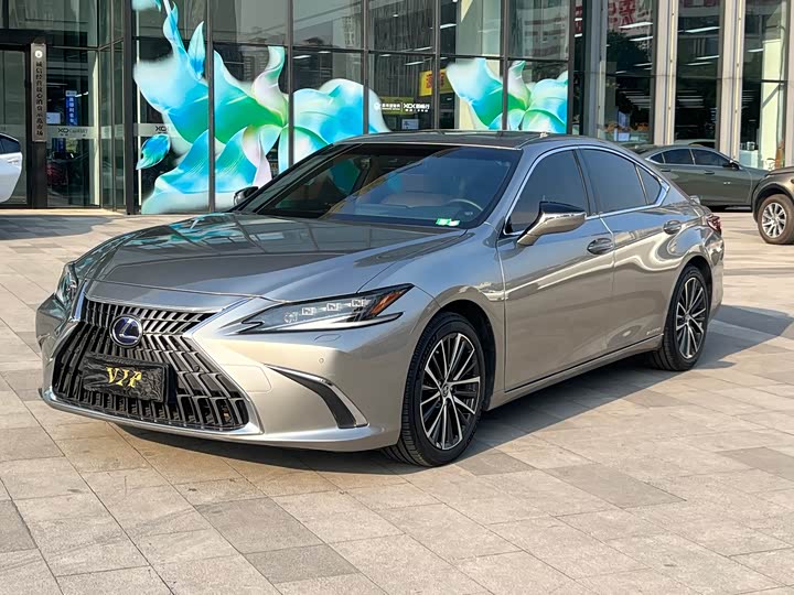 Lexus ES 2021 300h Premium Edition