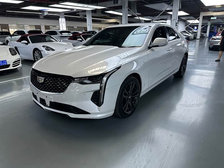 Cadillac CT4 2023 25T luxury model