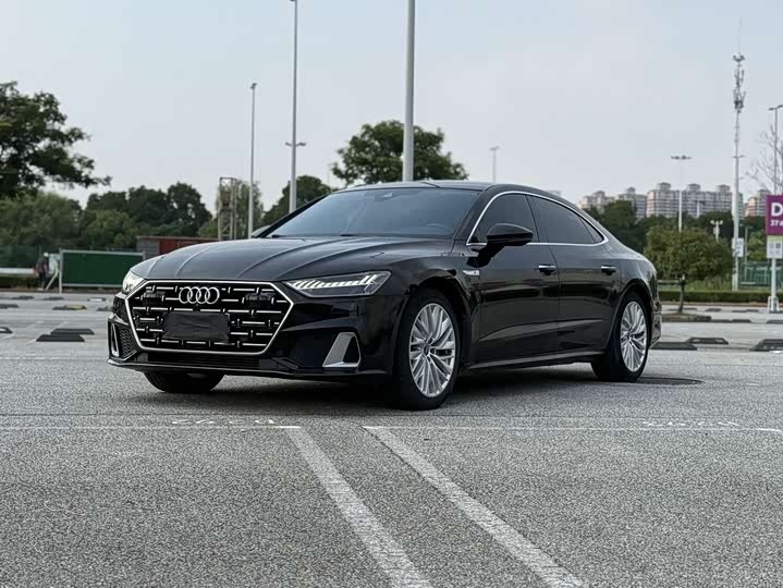Audi A7L 2024 45TFSI S-line Dream Building Liquid Crystal Package