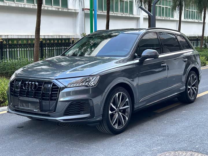 Audi Q7 2022 55 TFSI quattro S line sports