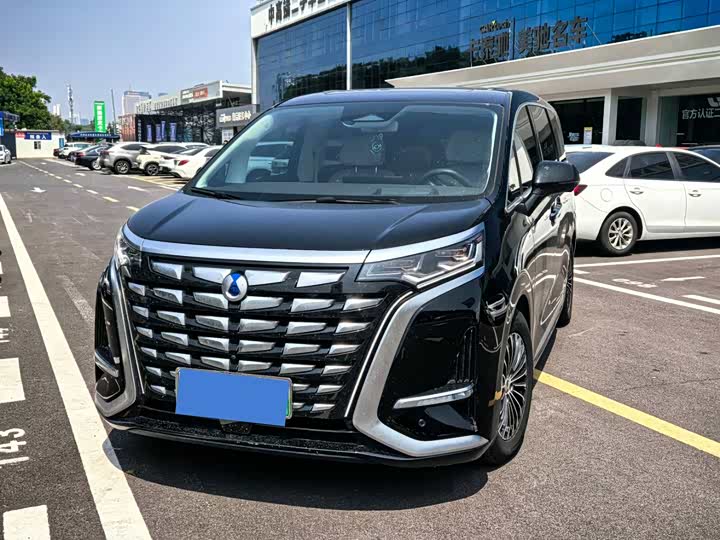 Denza D9 2024 DM-i 980 four-wheel drive flagship model
