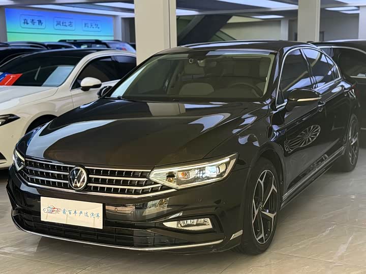 Magotan 2023 2 Million Edition 330TSI DSG Leading Model