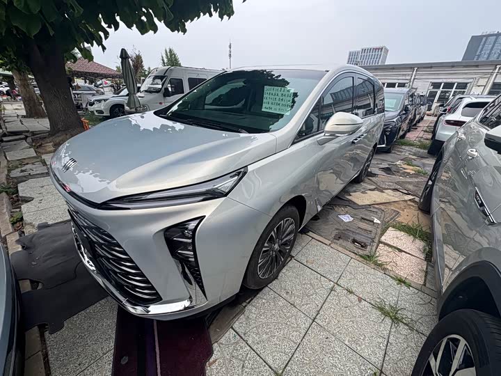 Buick GL8 2025 Lu Zun Exclusive Edition