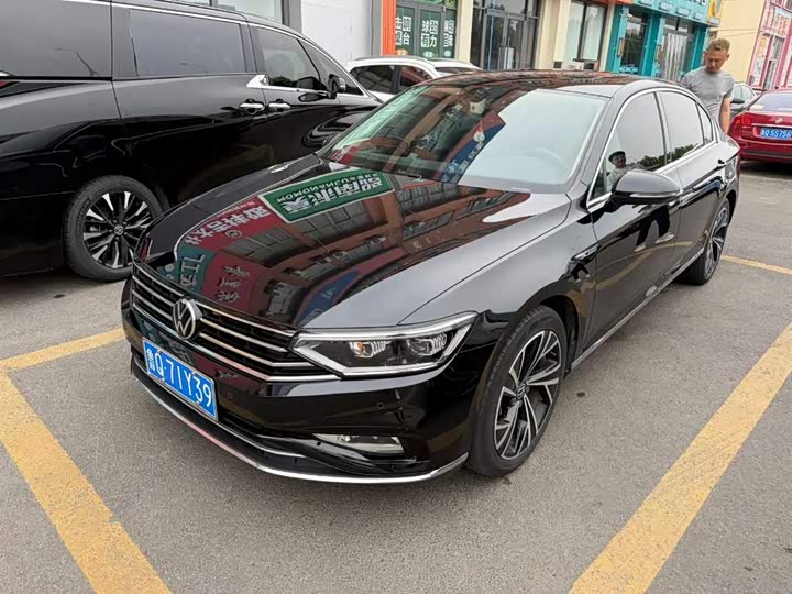 Magotan 2020 330TSI DSG luxury model