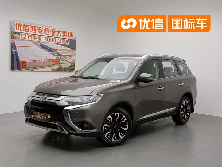 Outlander 2020 2.4L four-wheel drive exclusive version, 5 seats