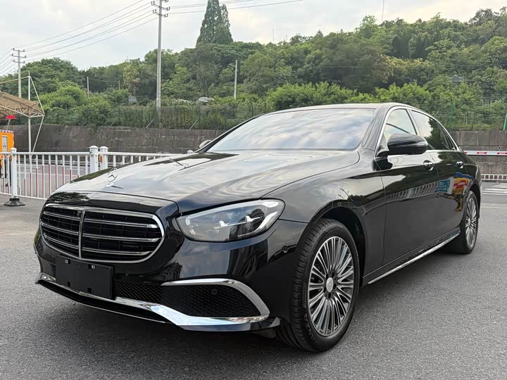 Mercedes-Benz E-Class 2023 E 300 L Fashion