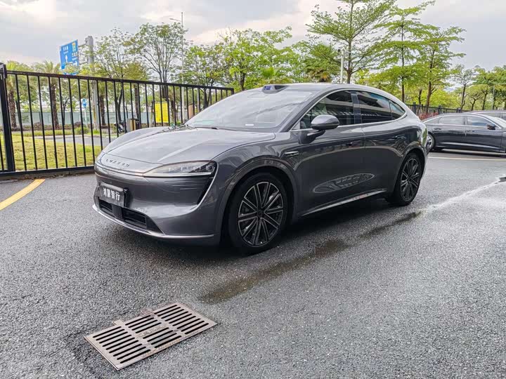 Zhijie R7 2025 extended range 251km Max