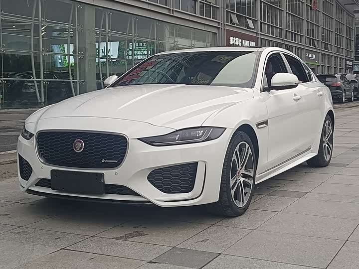 Jaguar XEL 2024 2.0T 250PS R-DYNAMIC S aggressive sports version